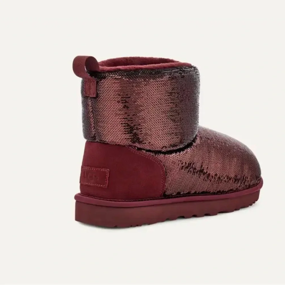 UGG Classic Mini Mirror Ball NWOT Size 6 Maroon/ Wild Grape